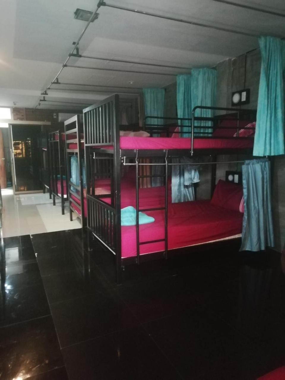 Neverland Dorm Phi Phi Don Esterno foto