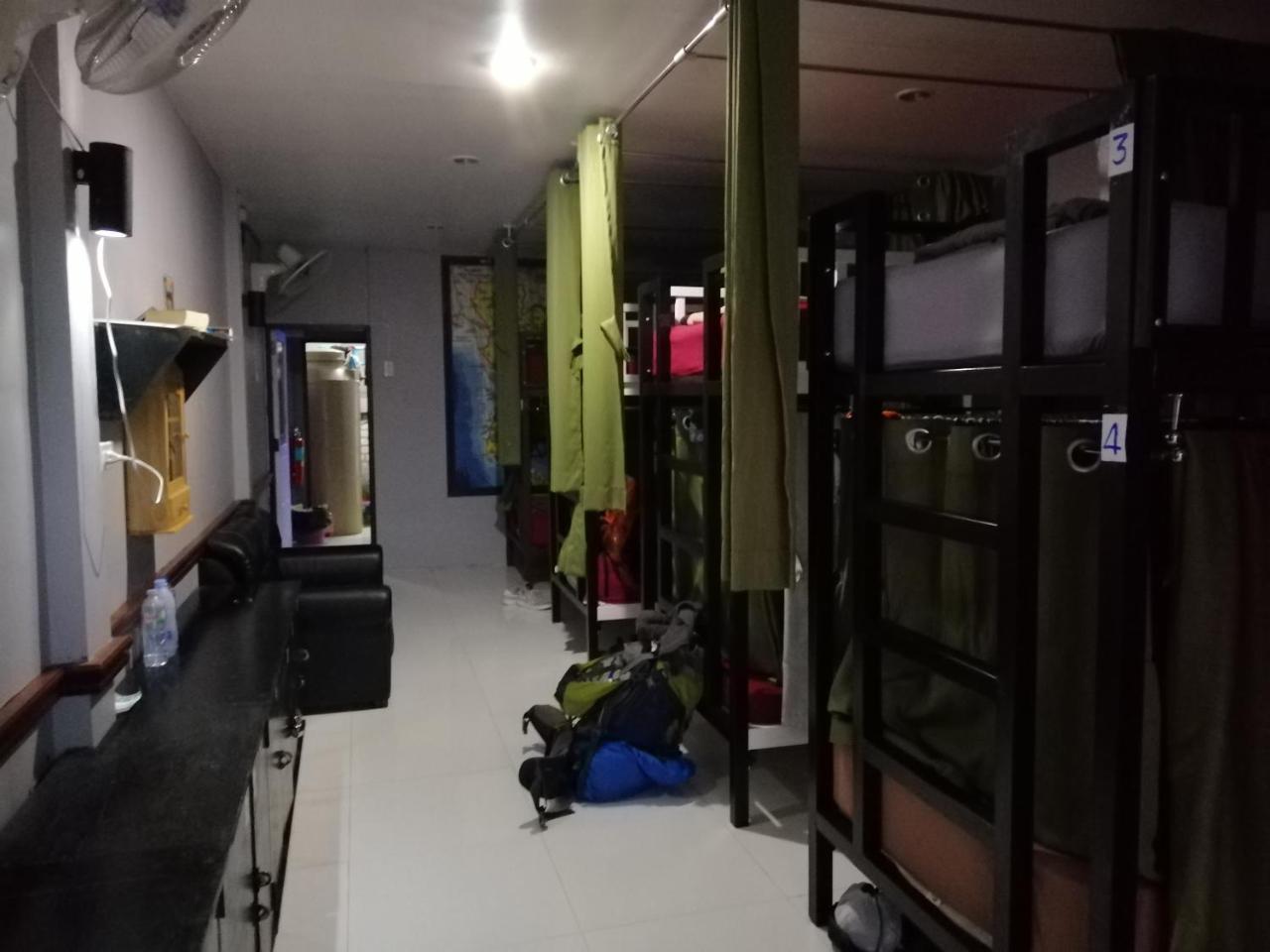 Neverland Dorm Phi Phi Don Esterno foto