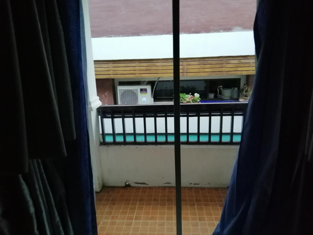Neverland Dorm Phi Phi Don Esterno foto