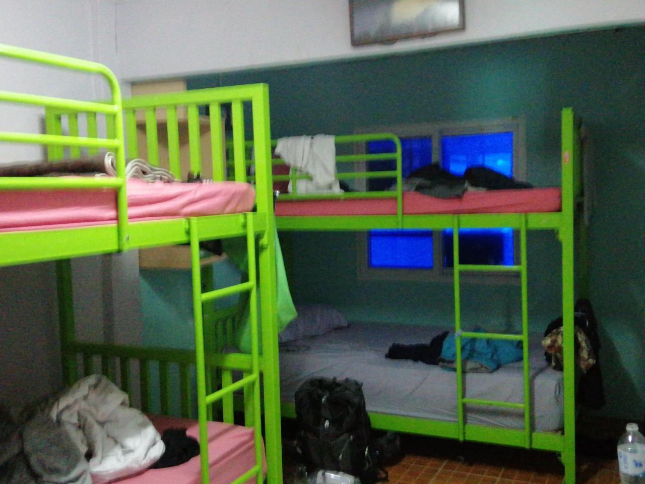 Neverland Dorm Phi Phi Don Esterno foto